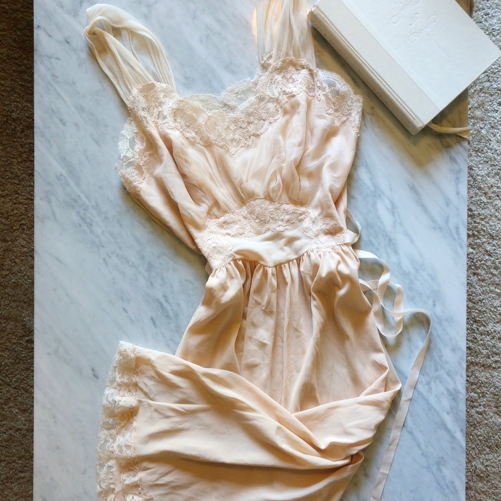 50s Vintage Lingerie By Artemis Peach Sheer Nylon Gem